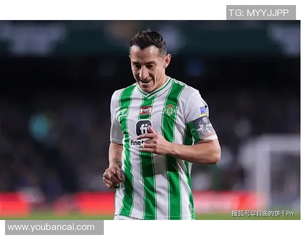 红西装足球球星：闪耀赛场的独特风采与无畏精神